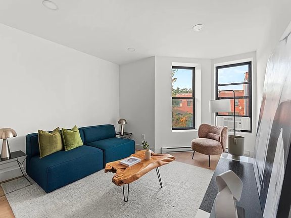 2nd image of 168 Sumpter St #L2