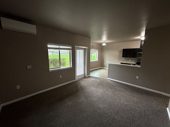 4th image of 4245 Hawthorne Ave NE #119