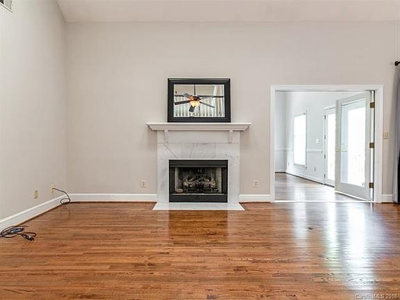 5th image of 5916 Shumard Oak Ln