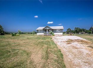 707 W 15th St, Pleasanton, KS 66075