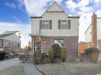 7511 173rd Street, Flushing, NY, 11366