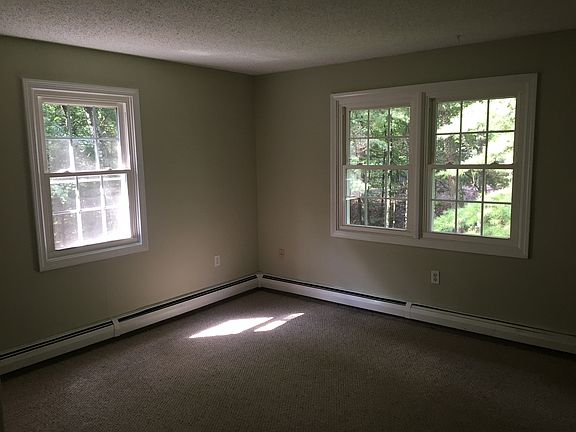 5th image of 3 Oak Hill Ln APT 311