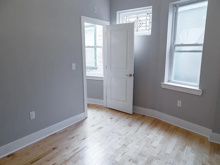 4537 Springfield Ave #4 — Photo 12