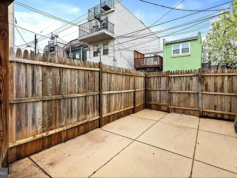 1711 William St — Photo 13