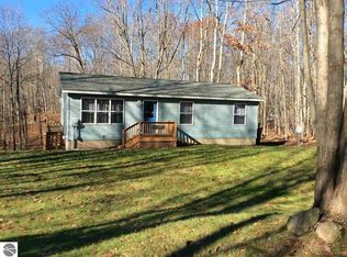 124 Hills Cir, Leroy, MI 49655