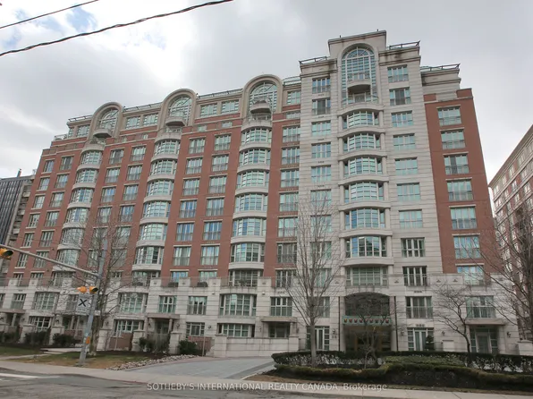 33 Delisle Ave #809, Toronto, ON M4V 3C7