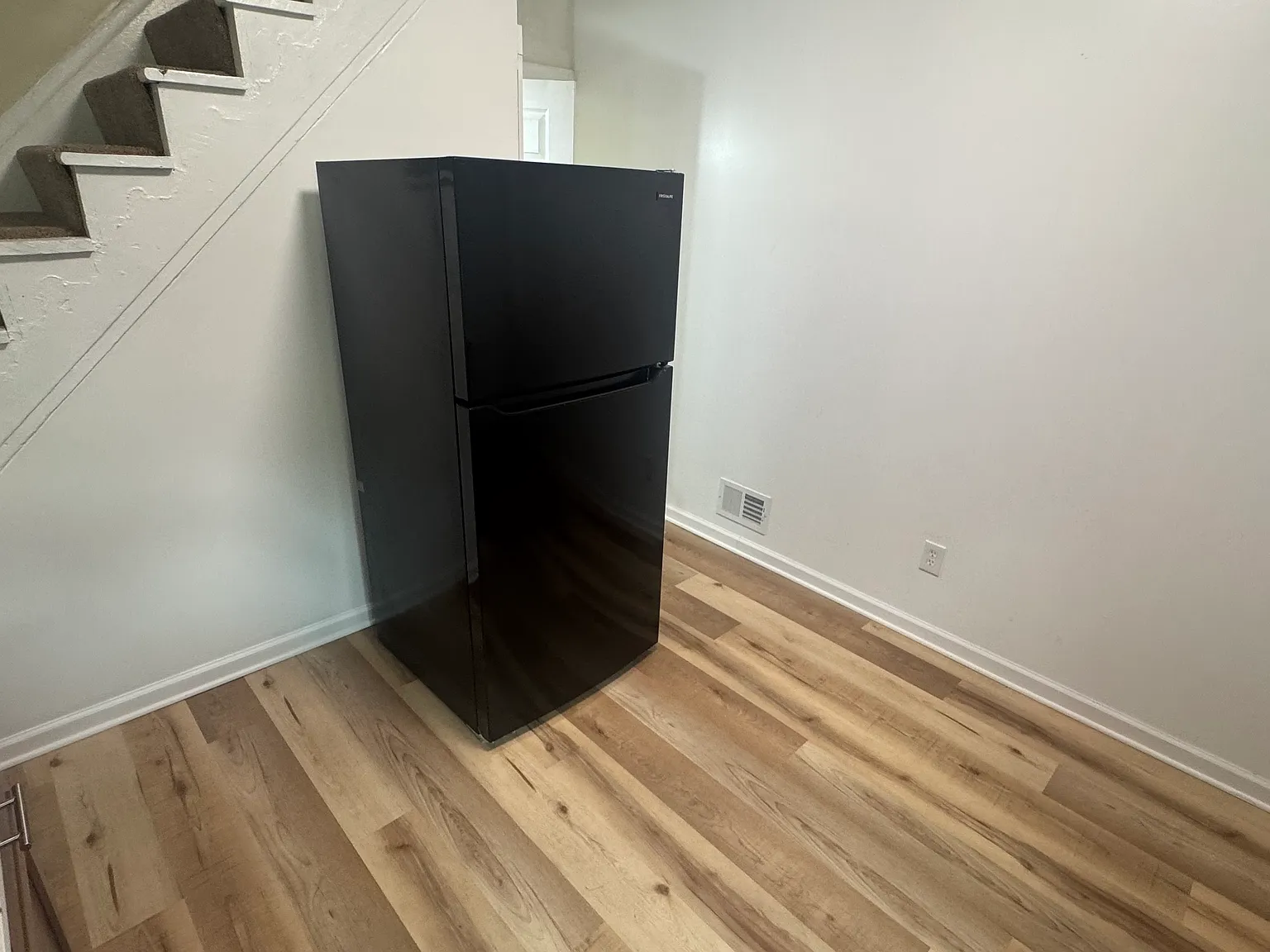 4 bed, $1,550 — Photo 2