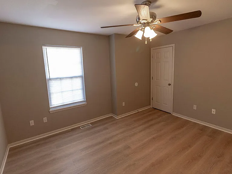 4013 Snowy Owl Dr — Photo 33