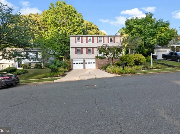 935 Marine Dr, Annapolis, MD 21409
