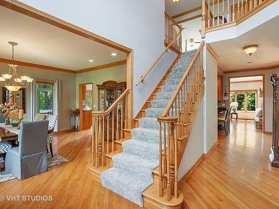 4th image of 4 Bernay Ct