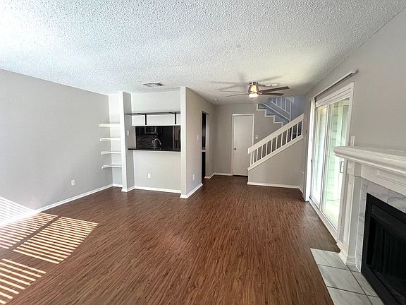 3rd image of 2018 W Rundberg Ln APT 8B