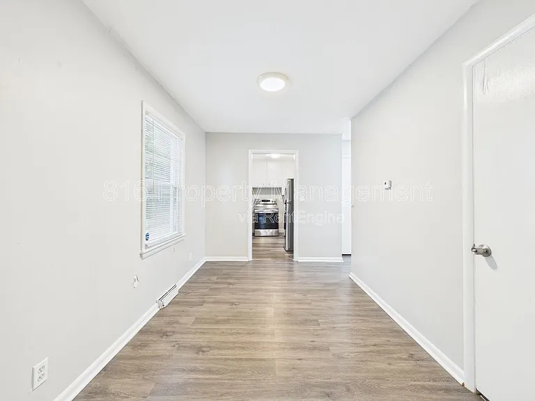 8028 Montgall Ave — Photo 5