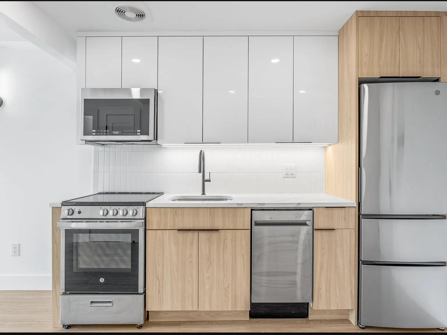2781 Atlantic Avenue — Photo 1