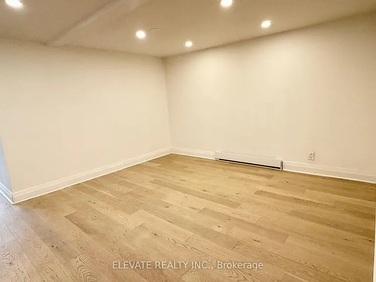 275 Lauder Ave #3 — Photo 9