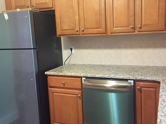 5th image of 118 Palisade Ave