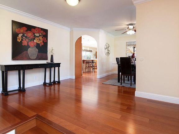 5th image of 581 Tioga Ct