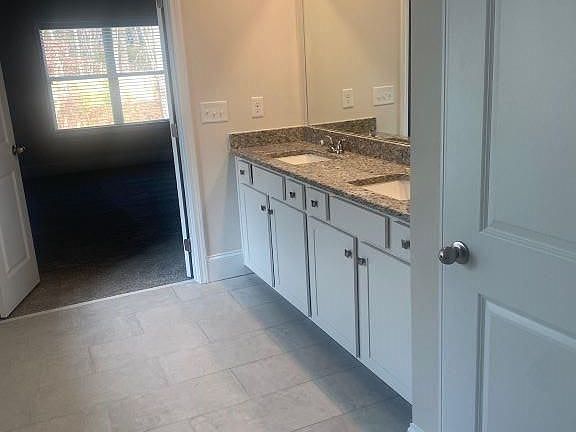 3rd image of 1831 Silver Crest Way