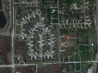 24366 Dinser Dr, Novi, MI 48374