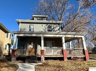 2002 Maple St, Omaha, NE 68110