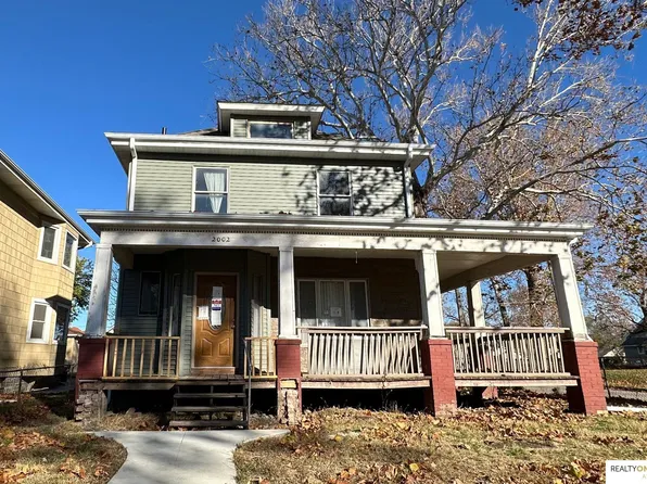 2002 Maple St, Omaha, NE 68110