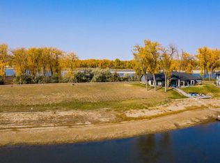 2539 Langer Ln, Bismarck, ND 58504