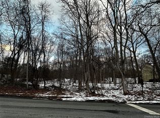 W Bartlett Road, Middle Island, NY 11953