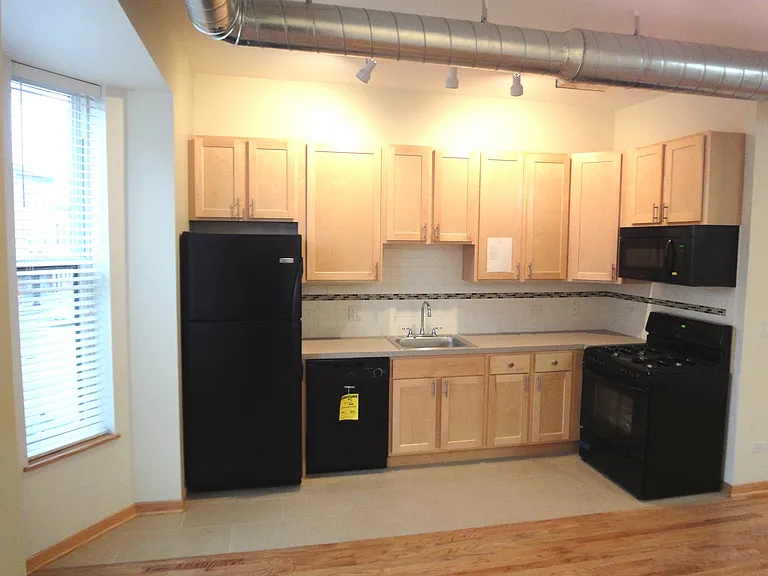 1405 W Taylor St #2 — Photo 4