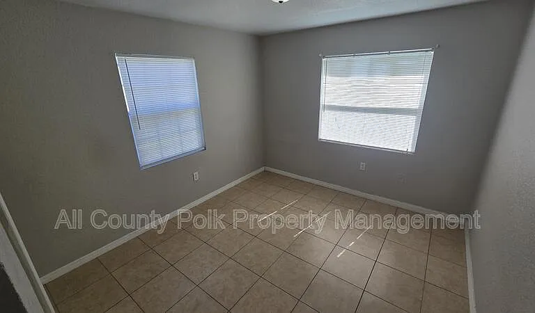 712 Bryon Ct — Photo 15