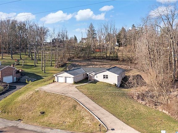 2nd image of 138 Longvue Dr