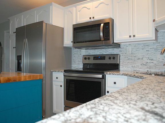 4th image of 222 Ashland Meadows Dr