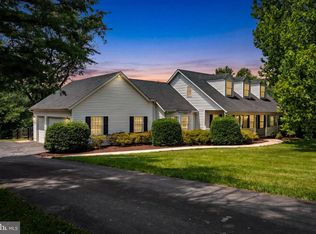 36983 Philomont Rd, Purcellville, VA 20132