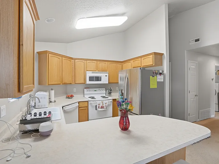 2136 N Aurora Way W — Photo 5
