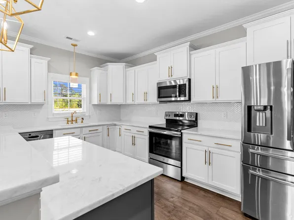 105 Blooms Way, Kenly, NC 27542