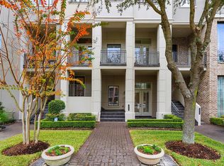 1418 Lake Pointe Pkwy, Sugar Land, TX 77478