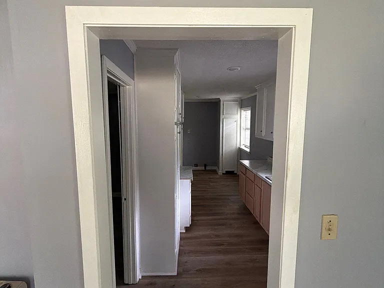 925 Oleander Ave — Photo 4