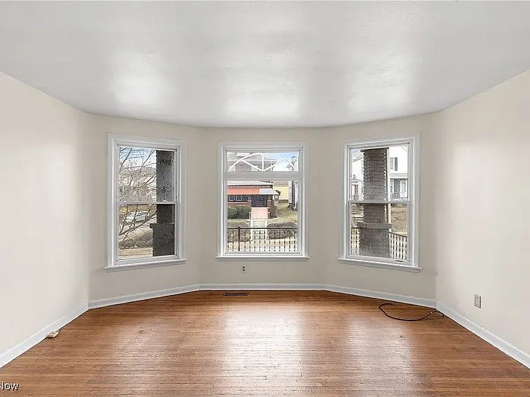 1542 Euclid Ave #1 — Photo 3