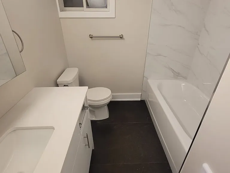 325 Cooper St — Photo 31