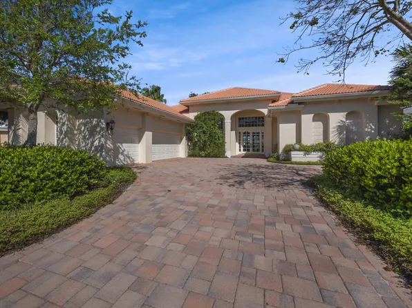 66 St James Drive, Palm Beach Gardens, FL 33418