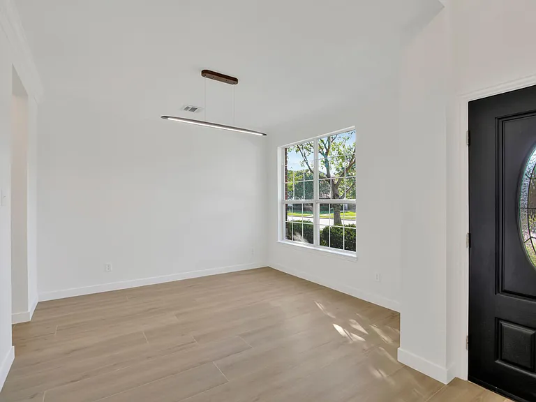 1615 Bryce Canyon Ln — Photo 37