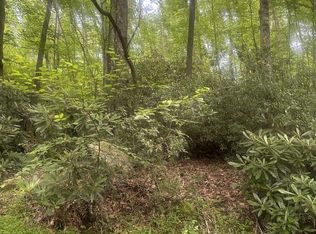 Bear Dr E, Oakland, MD 21550
