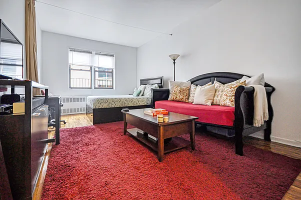 Sold by Compass | media 7