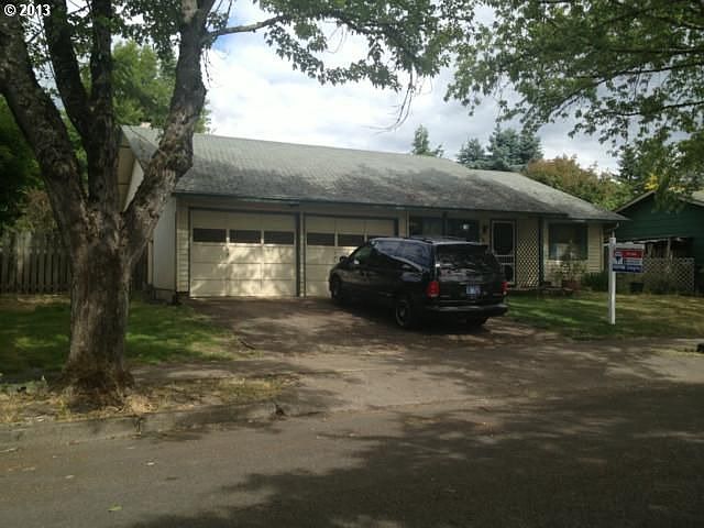 2nd image of 3917 Pam St