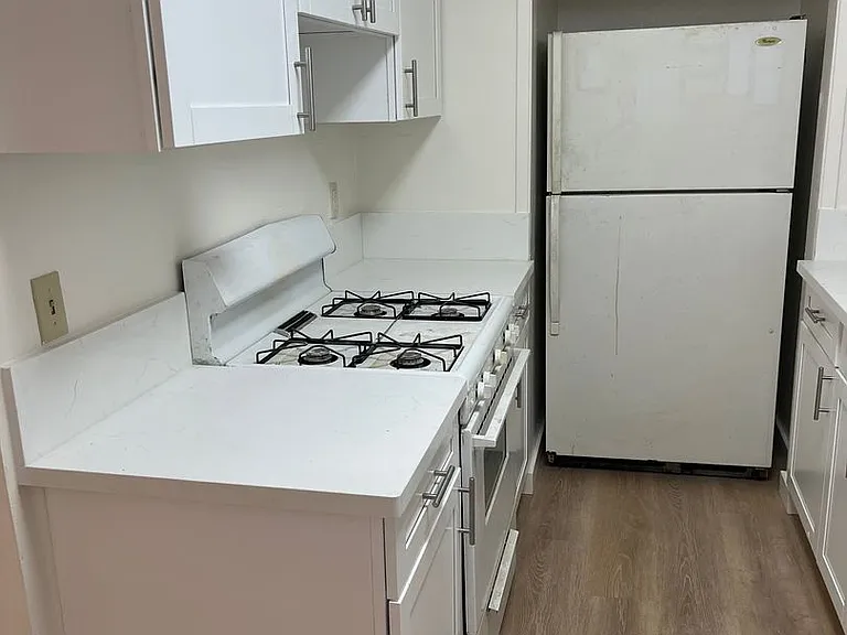 1709 Capitol Ave — Photo 7