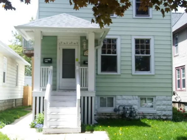 2523 S Austin St, Milwaukee, WI 53207