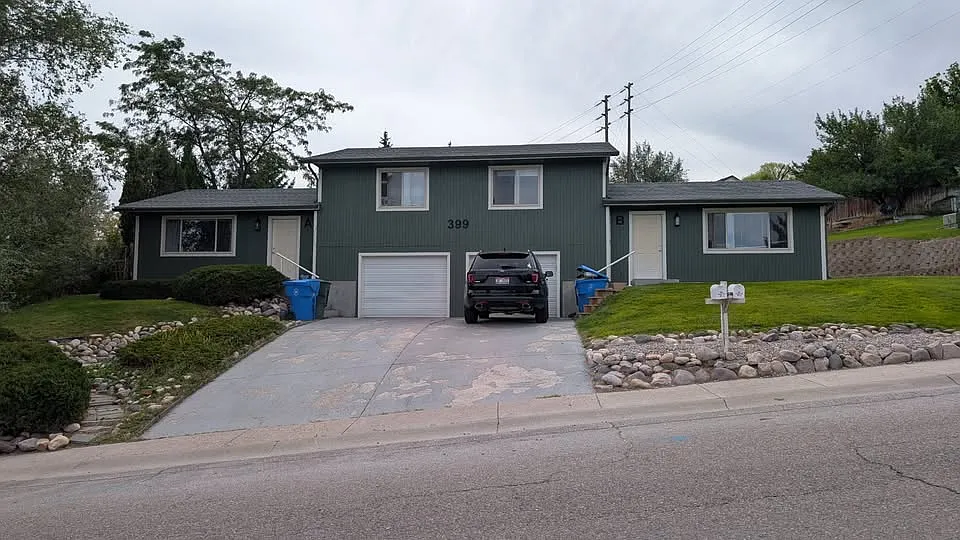 2 bed, 1250 sqft, $1,300 — Photo 2