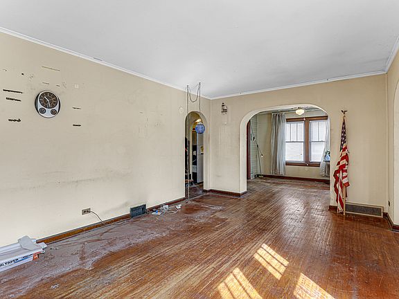 5th image of 9234 S 53rd Ave