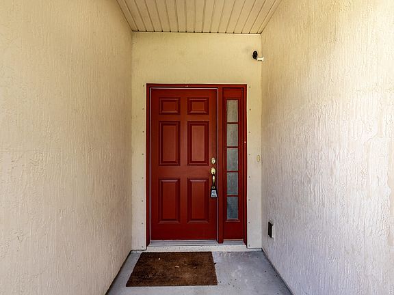 5th image of 281 Sunshine Dr