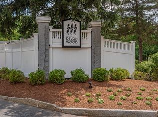 109 Bradford Commons Ln #109, Braintree, MA 02184