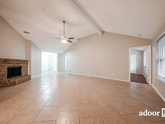 4th image of 619 Pickard Dr