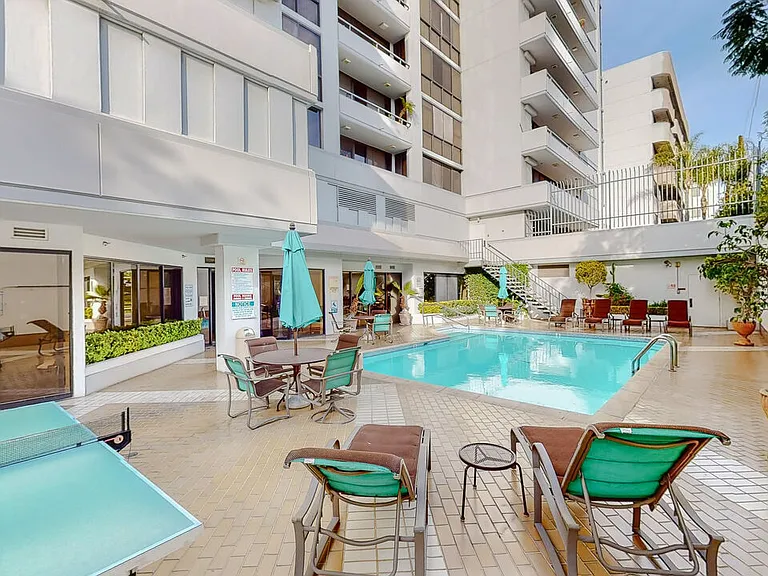 10660 Wilshire Blvd #705 — Photo 22